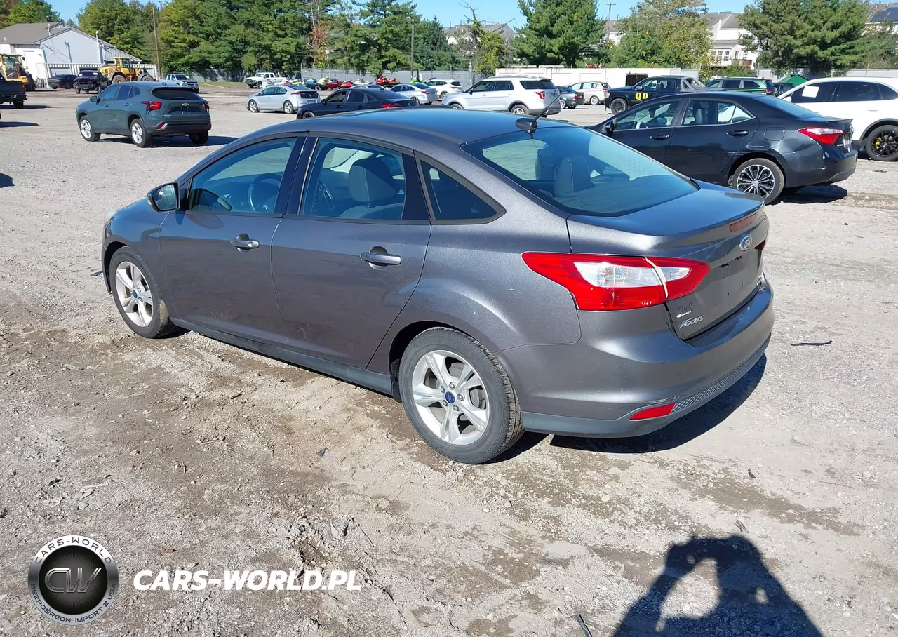 2014 Ford Focus Se VIN:1FADP3F23EL219828 - 3