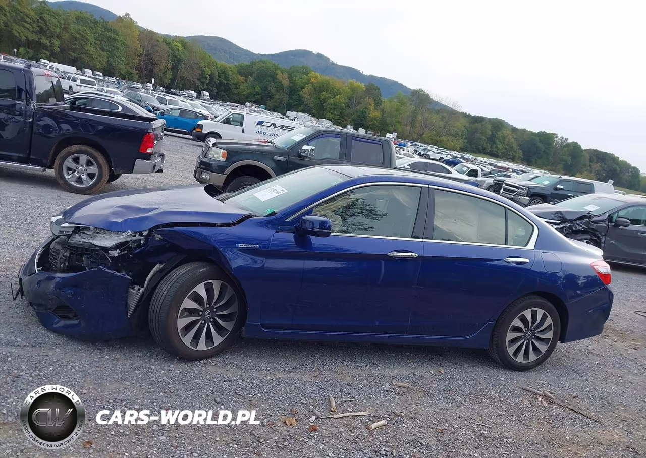 2017 Honda Accord Hybrid Touring VIN:JHMCR6F79HC017253 - 14