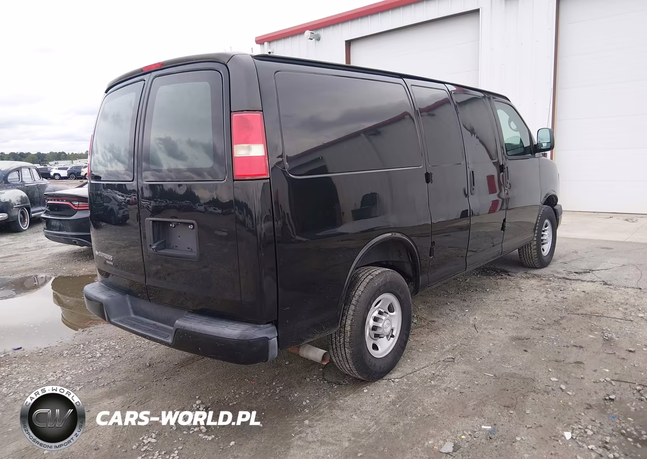 2015 Chevrolet Express 2500 Work Van VIN:1GCWGFCG7F1210485 - 4