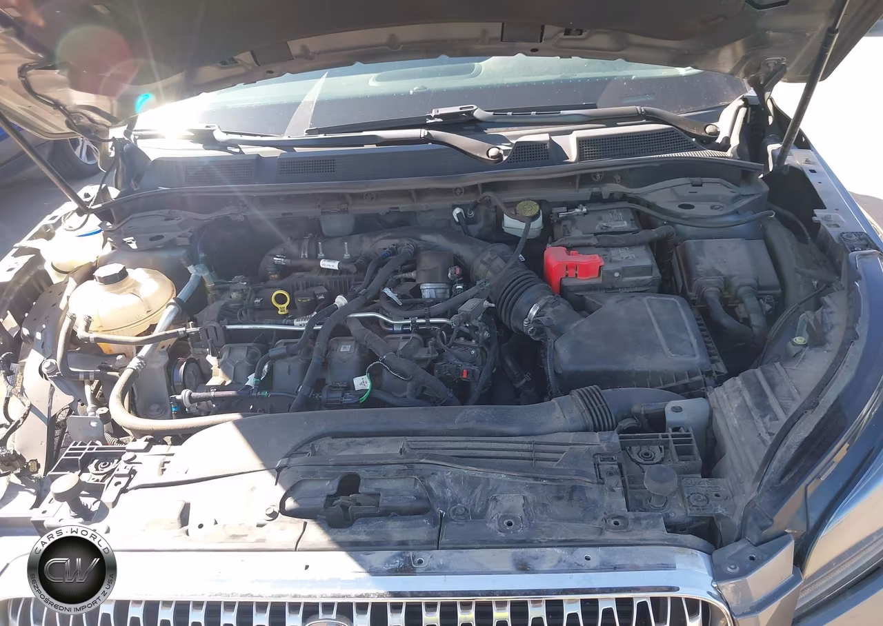2021 Lincoln Corsair Standard VIN:5LMCJ1D92MUL07993 - 10