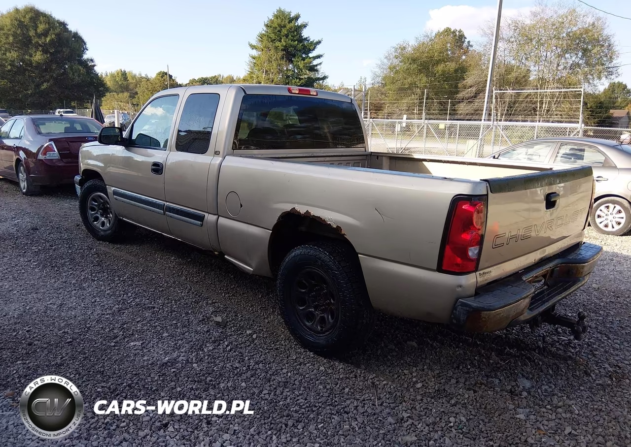 2005 Chevrolet Silverado 1500 VIN:2GCEC19T251389543 - 3