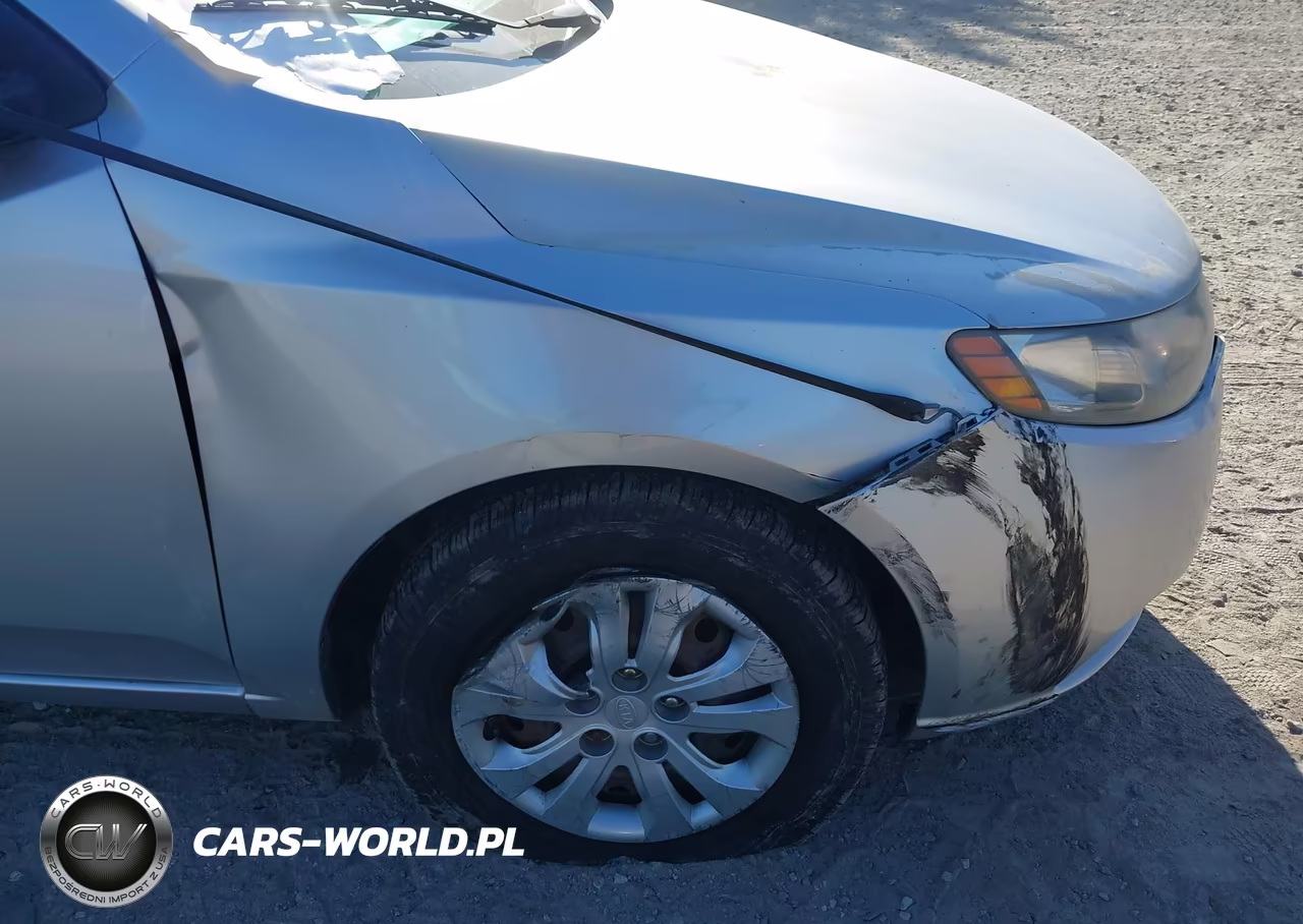 2010 Kia Forte Lx VIN:KNAFT4A26A5108973 - 11