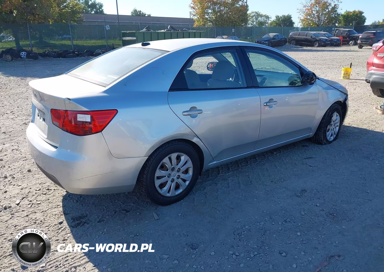2010 Kia Forte Lx VIN:KNAFT4A26A5108973 - 4