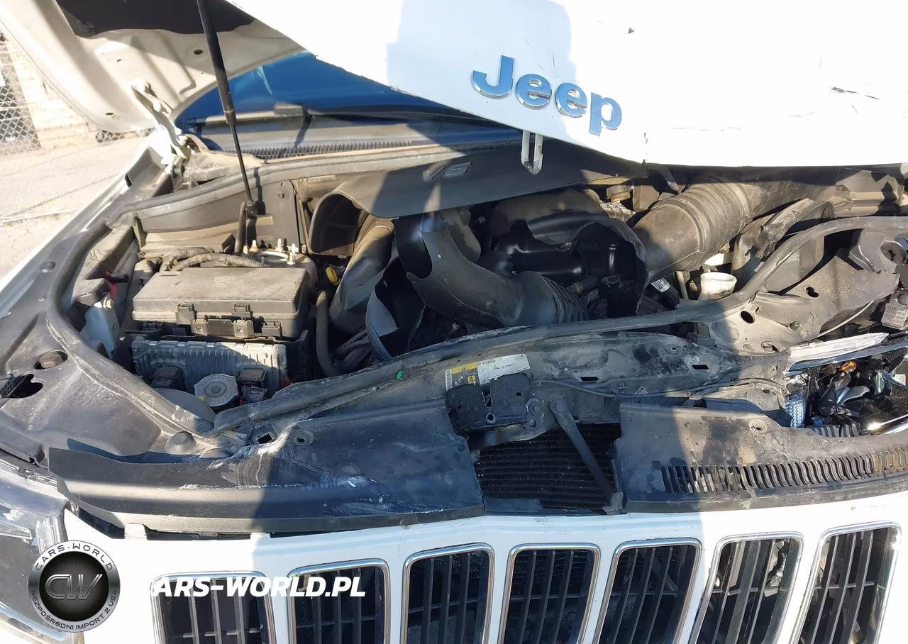 2015 Jeep Grand Cherokee Laredo VIN:1C4RJFAG1FC908869 - 10