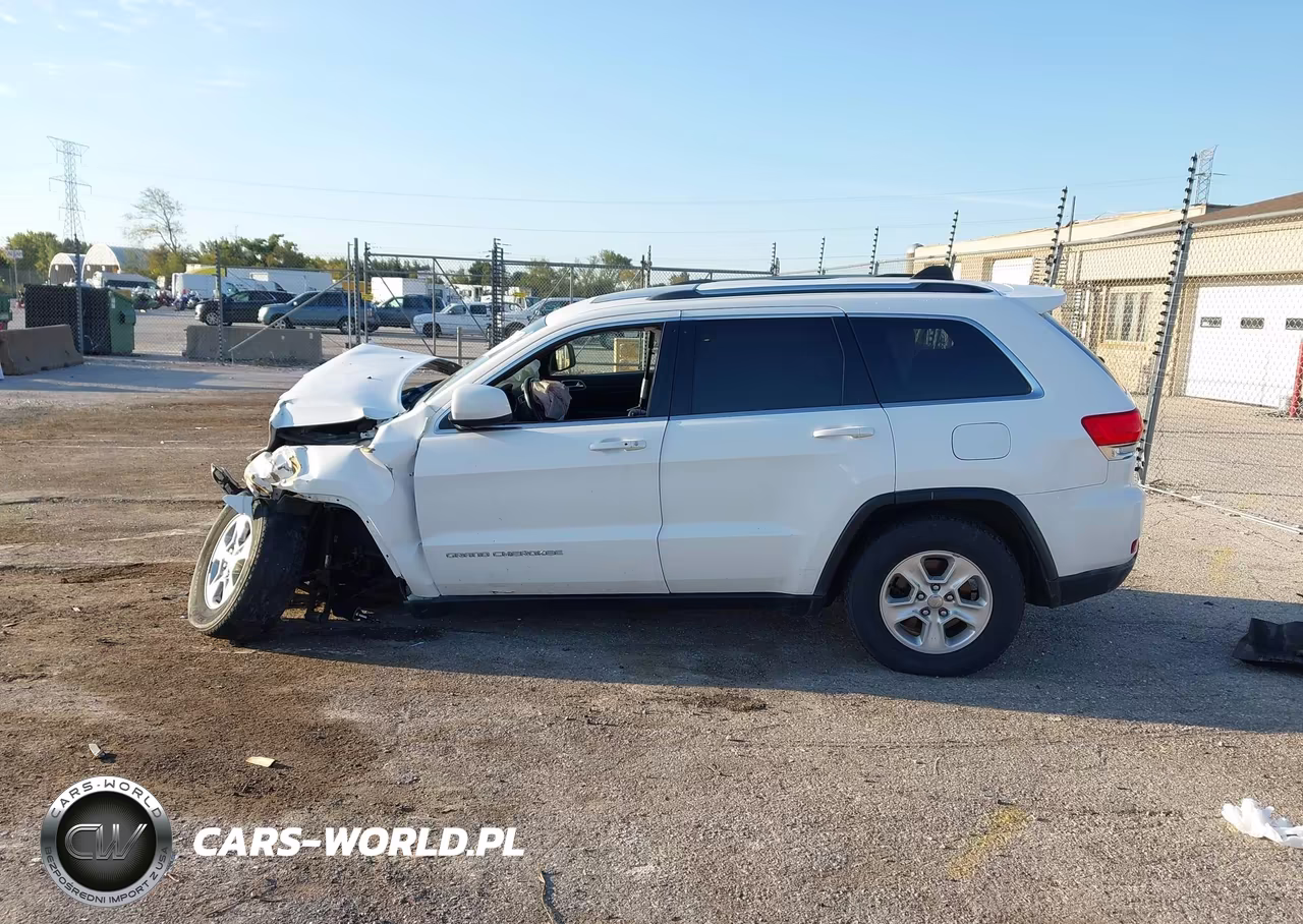 2015 Jeep Grand Cherokee Laredo VIN:1C4RJFAG1FC908869 - 14