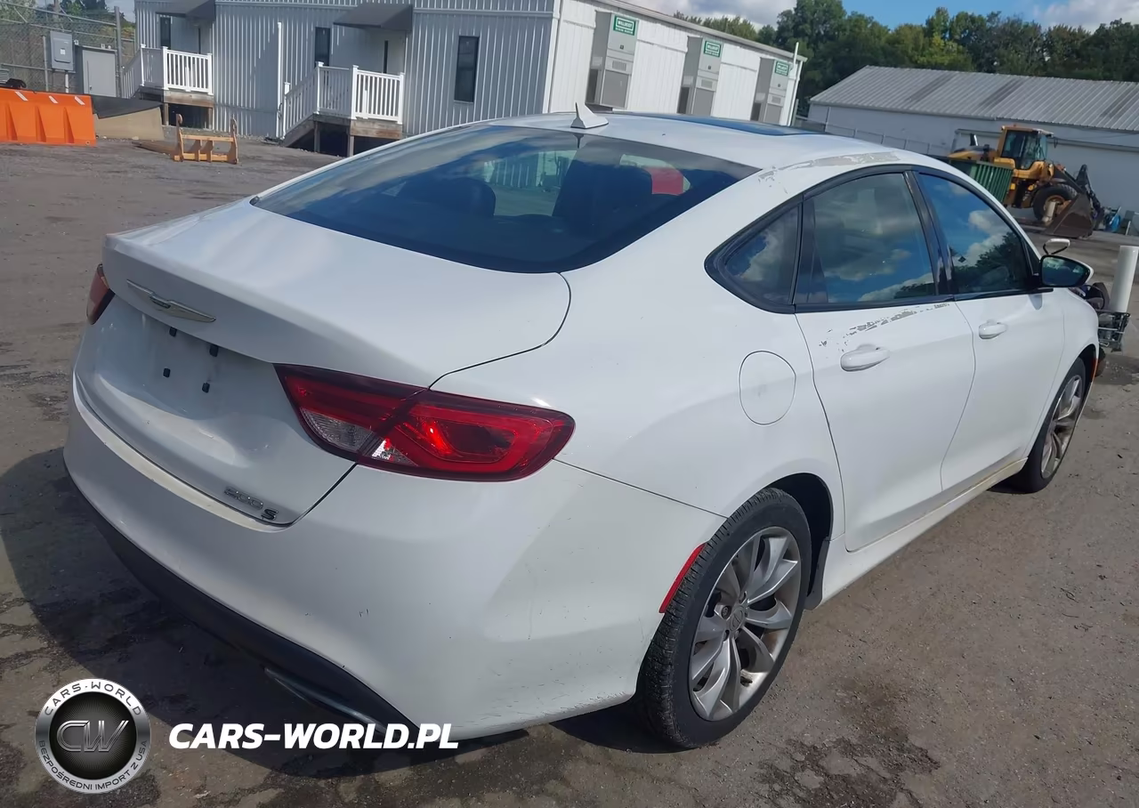 2015 Chrysler 200 S VIN:1C3CCCBG1FN736171 - 4