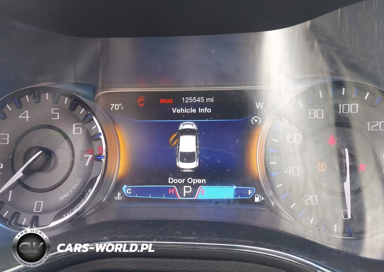 2015 Chrysler 200 S VIN:1C3CCCBG1FN736171 - 7