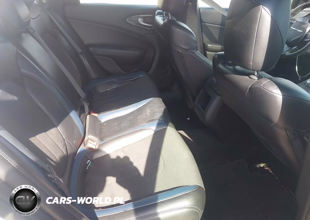 2015 Chrysler 200 S VIN:1C3CCCBG1FN736171 - 8