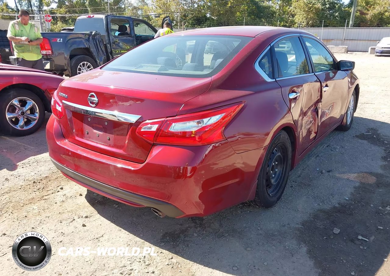 2017 Nissan Altima 2.5 S VIN:1N4AL3AP4HC228821 - 4