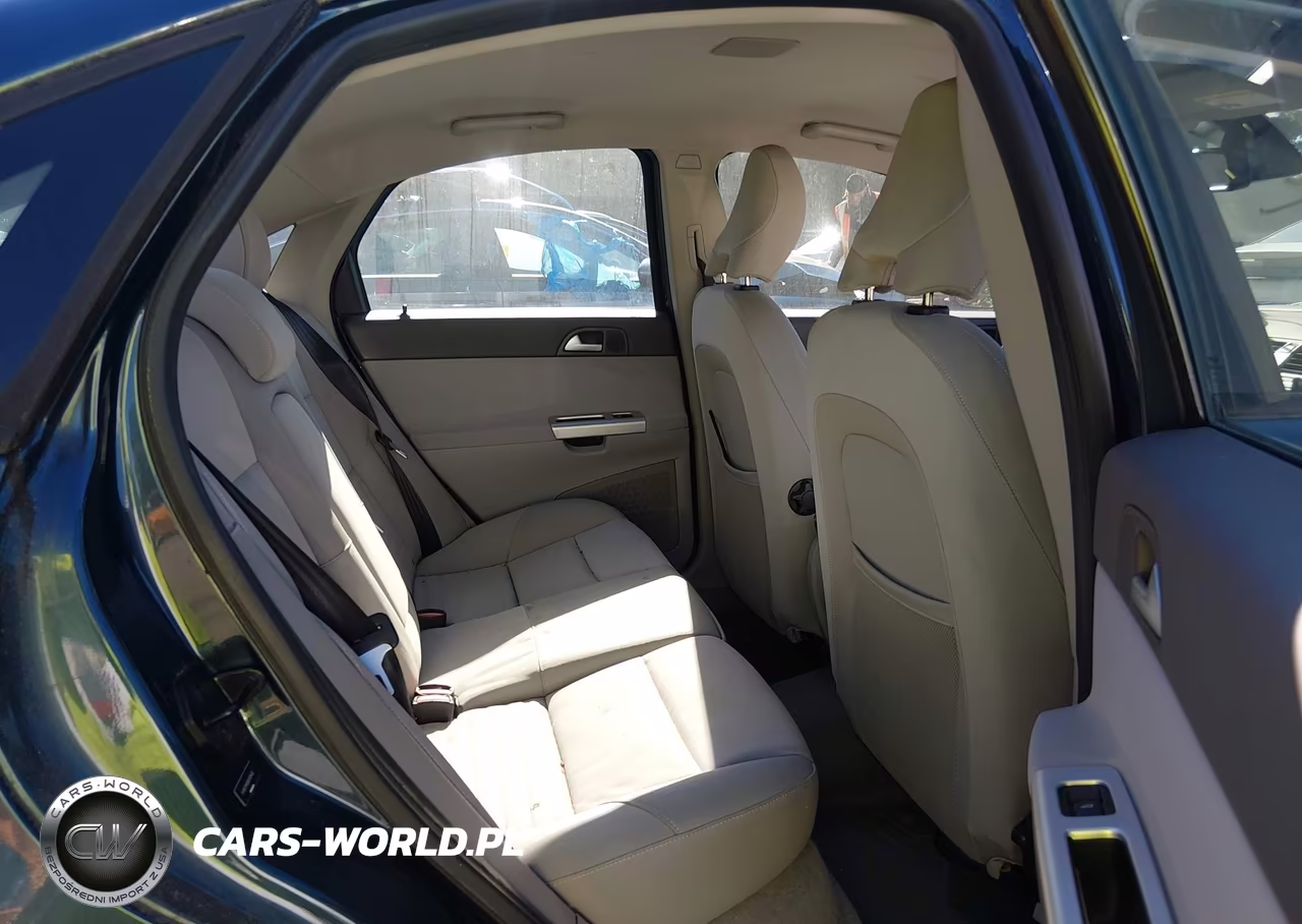2011 Volvo S40 T5-T5 R-Design VIN:YV1672MS5B2535405 - 8