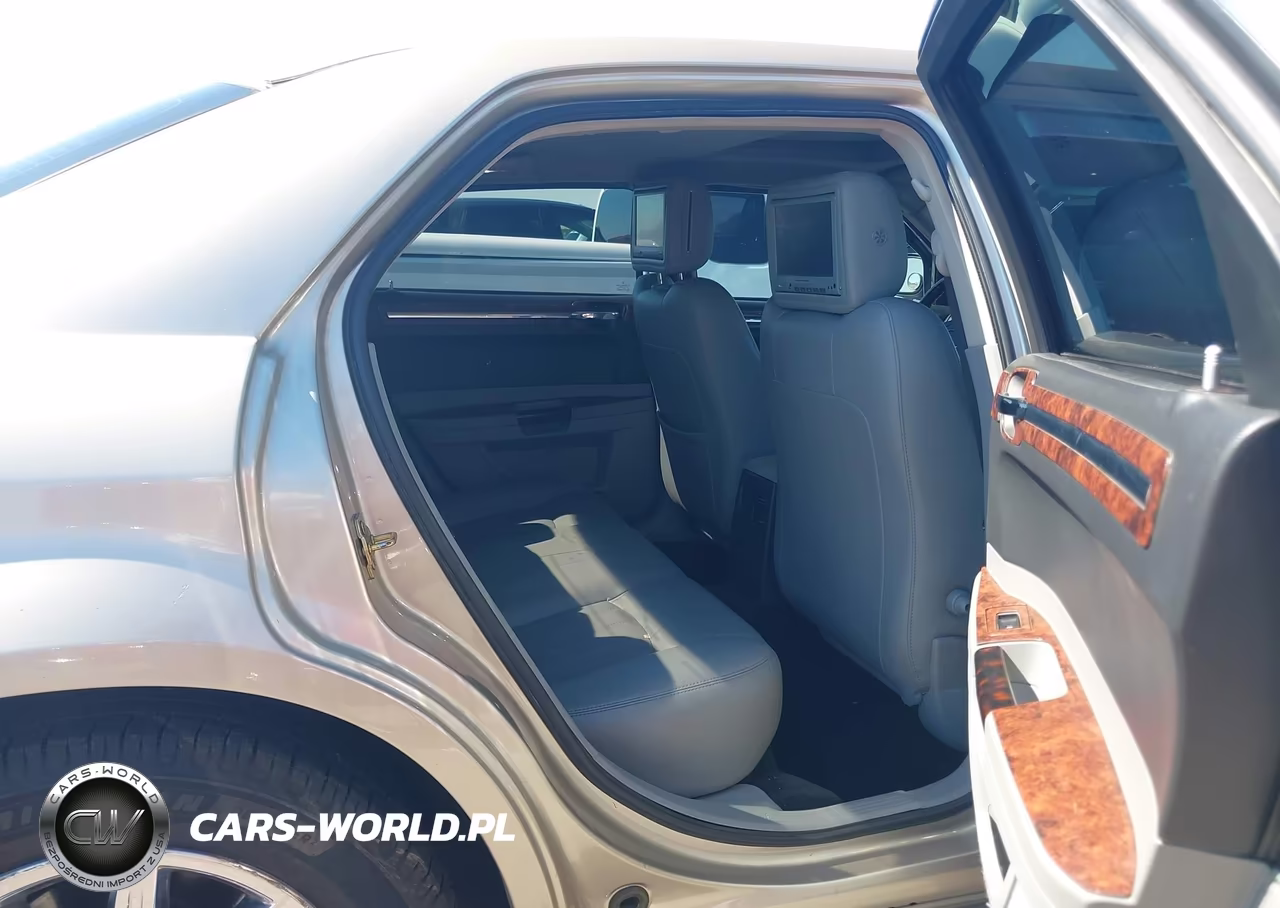 2006 Chrysler 300C VIN:2C3KA63HX6H192529 - 8