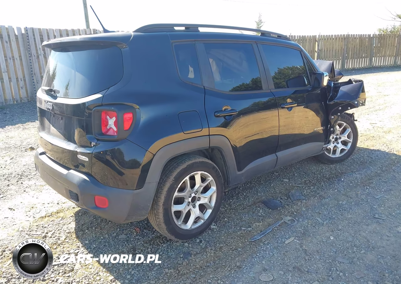 2016 Jeep Renegade Latitude VIN:ZACCJABT4GPD34656 - 4
