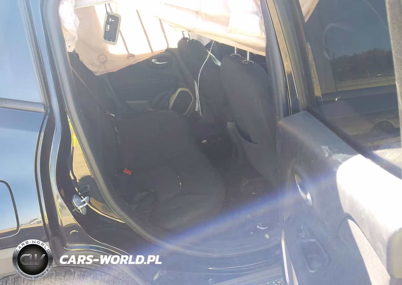 2016 Jeep Renegade Latitude VIN:ZACCJABT4GPD34656 - 8