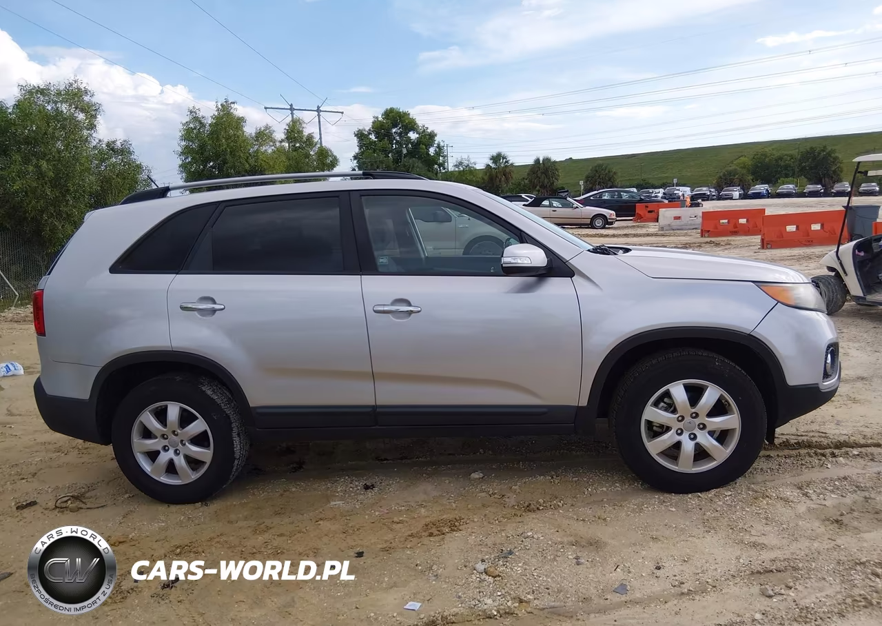 2013 Kia Sorento Lx VIN:5XYKT3A68DG393525 - 13