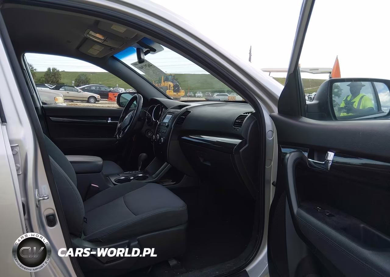 2013 Kia Sorento Lx VIN:5XYKT3A68DG393525 - 5