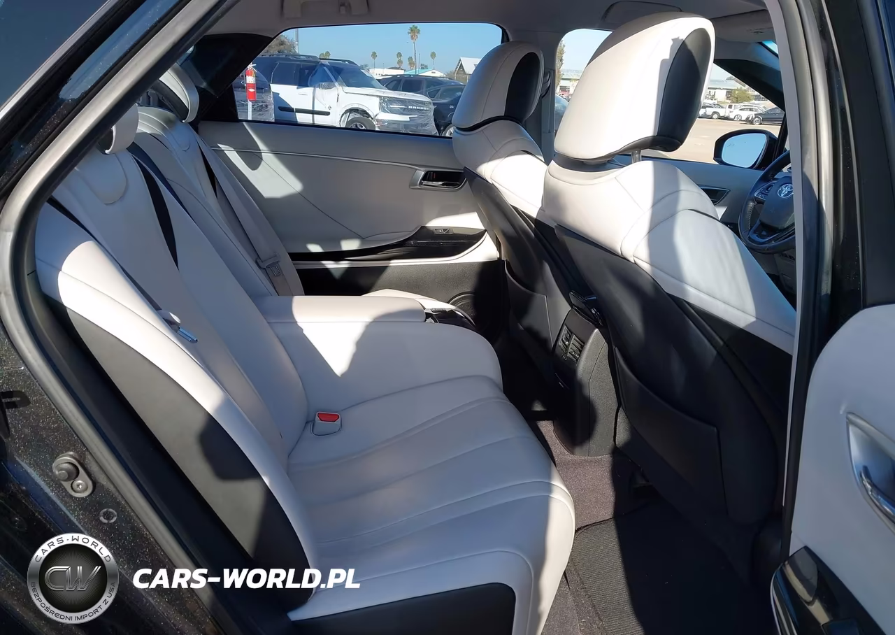 2018 Toyota Mirai VIN:JTDBVRBD1JA004679 - 8