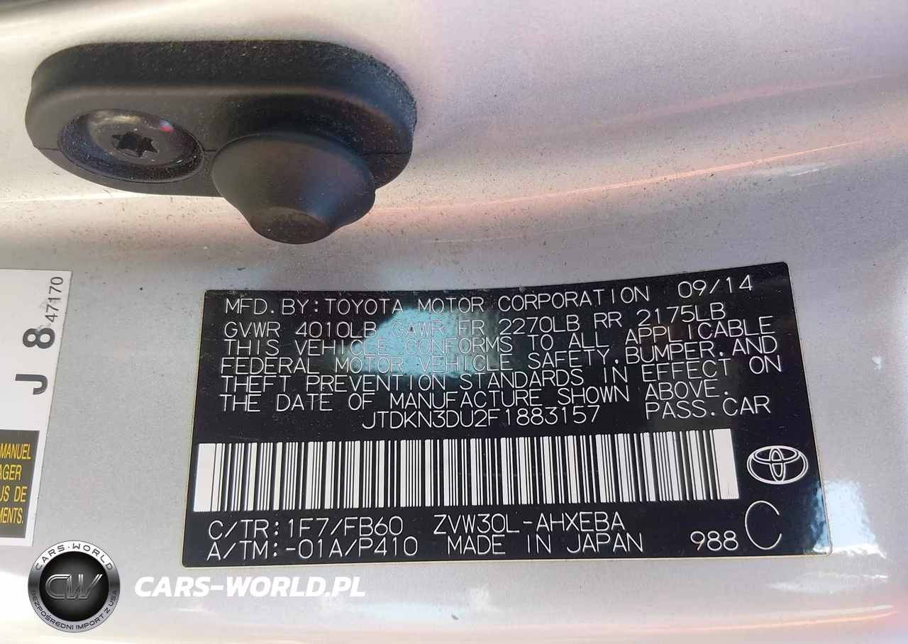 2015 Toyota Prius Two VIN:JTDKN3DU2F1883157 - 9
