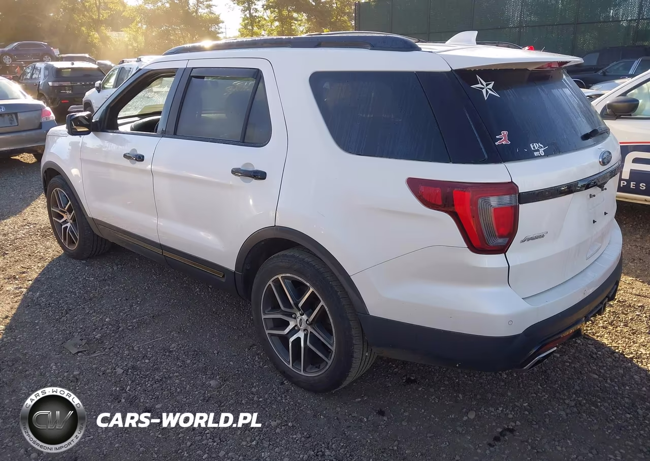 2016 Ford Explorer Sport VIN:1FM5K8GT1GGC00154 - 3