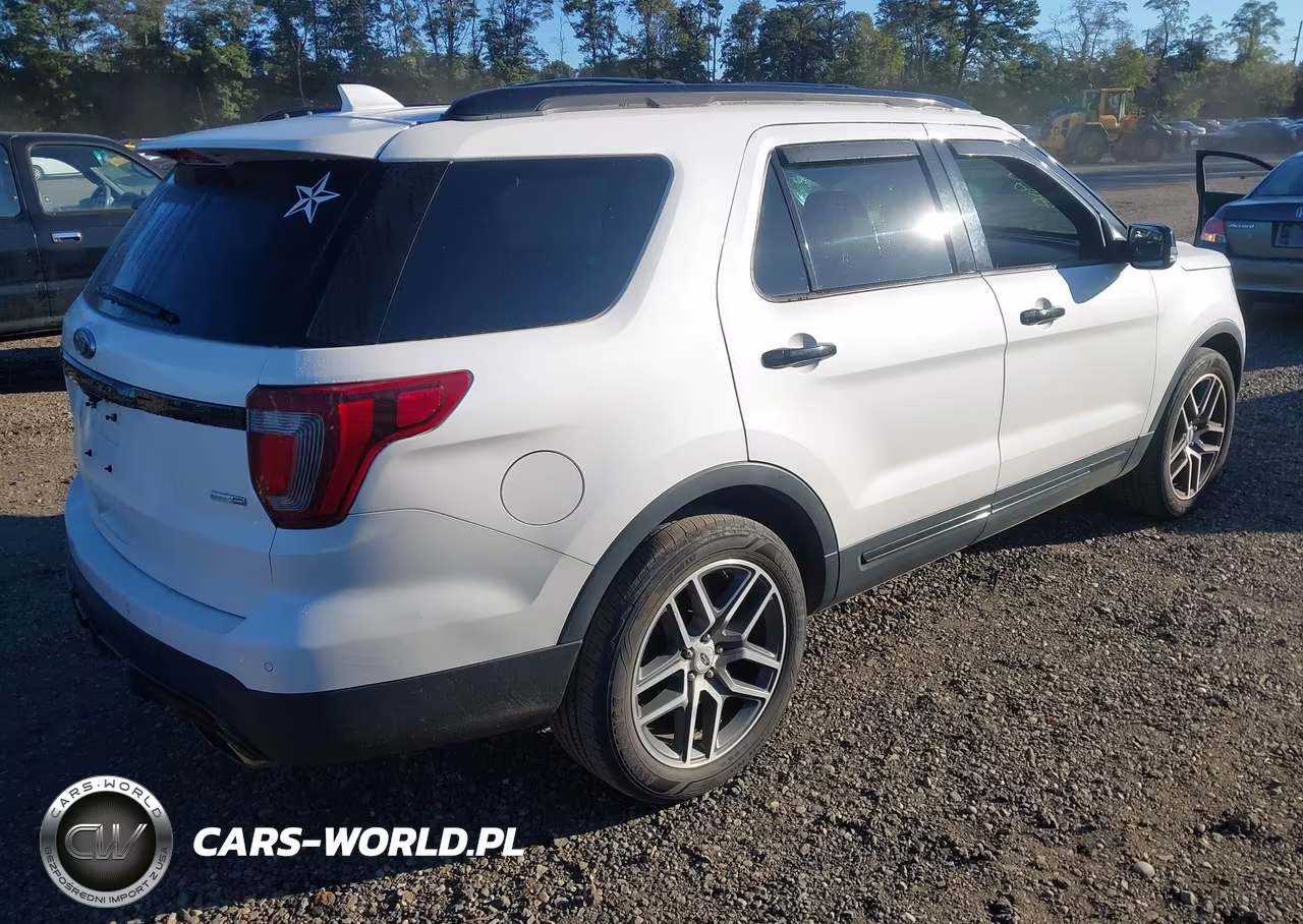 2016 Ford Explorer Sport VIN:1FM5K8GT1GGC00154 - 4