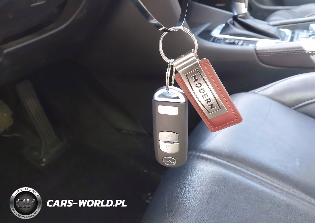 2018 Mazda Mazda3 5-Door Touring VIN:3MZBN1L30JM246287 - 11