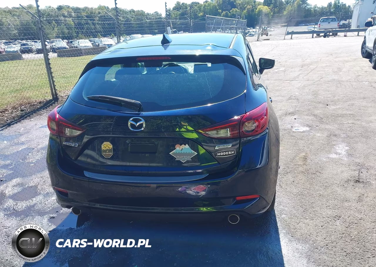 2018 Mazda Mazda3 5-Door Touring VIN:3MZBN1L30JM246287 - 16