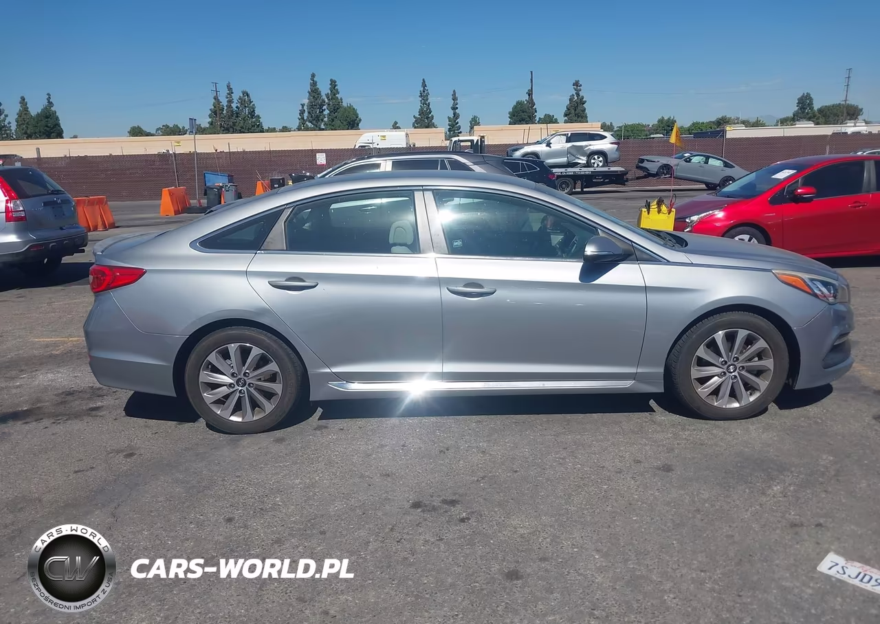 2016 Hyundai Sonata Sport VIN:5NPE34AF6GH396343 - 13