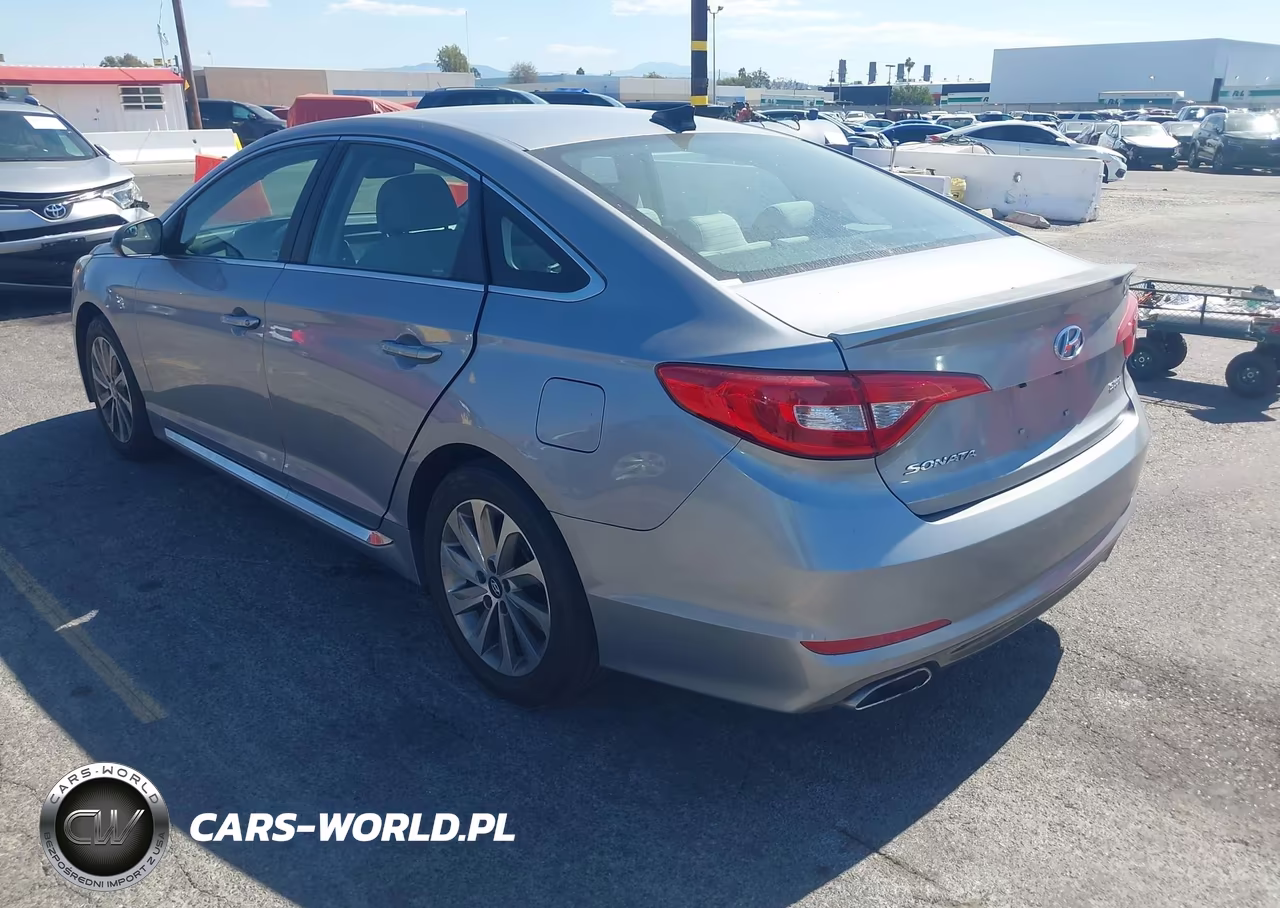 2016 Hyundai Sonata Sport VIN:5NPE34AF6GH396343 - 3
