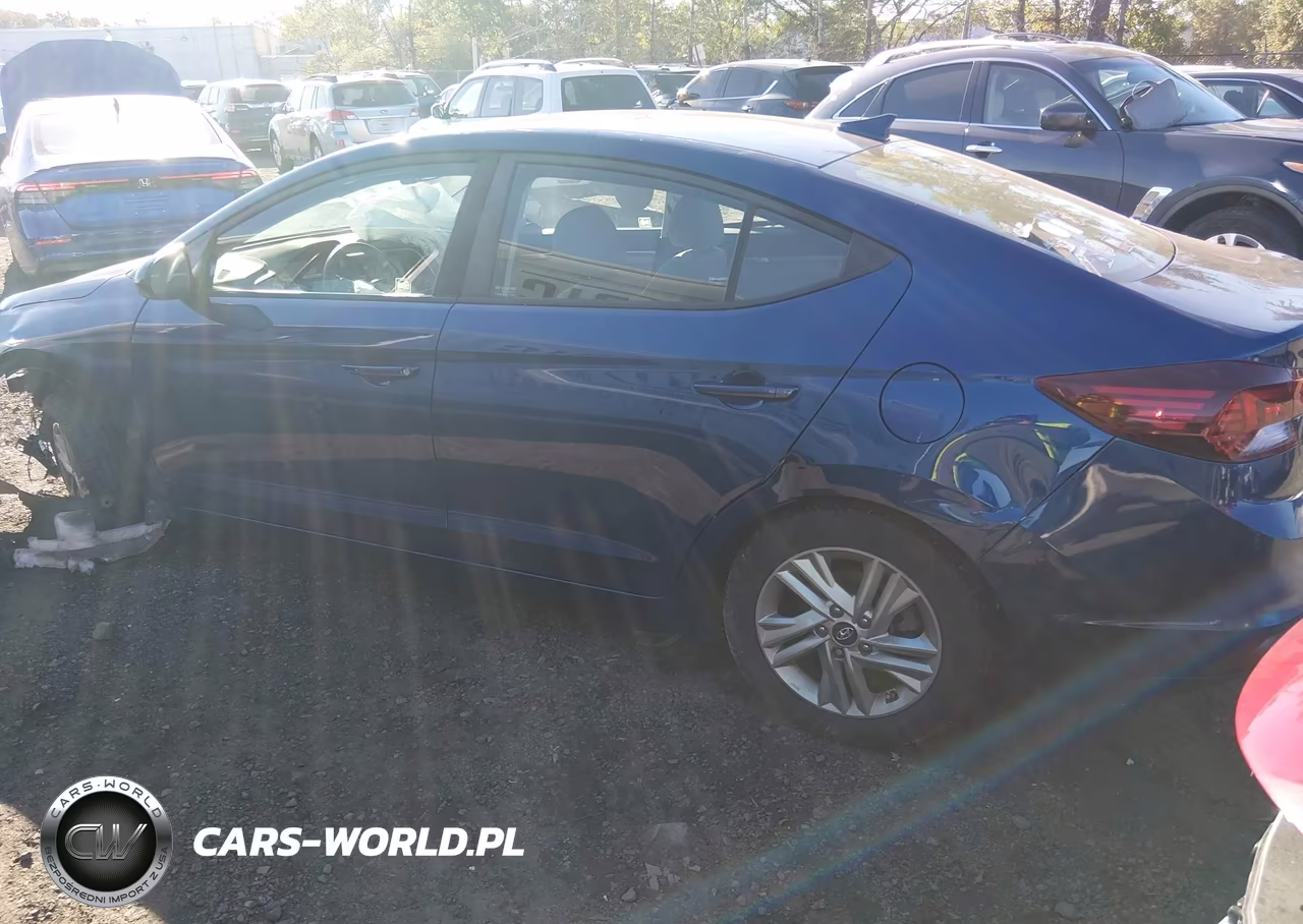 2020 Hyundai Elantra Sel VIN:5NPD84LF2LH576813 - 3