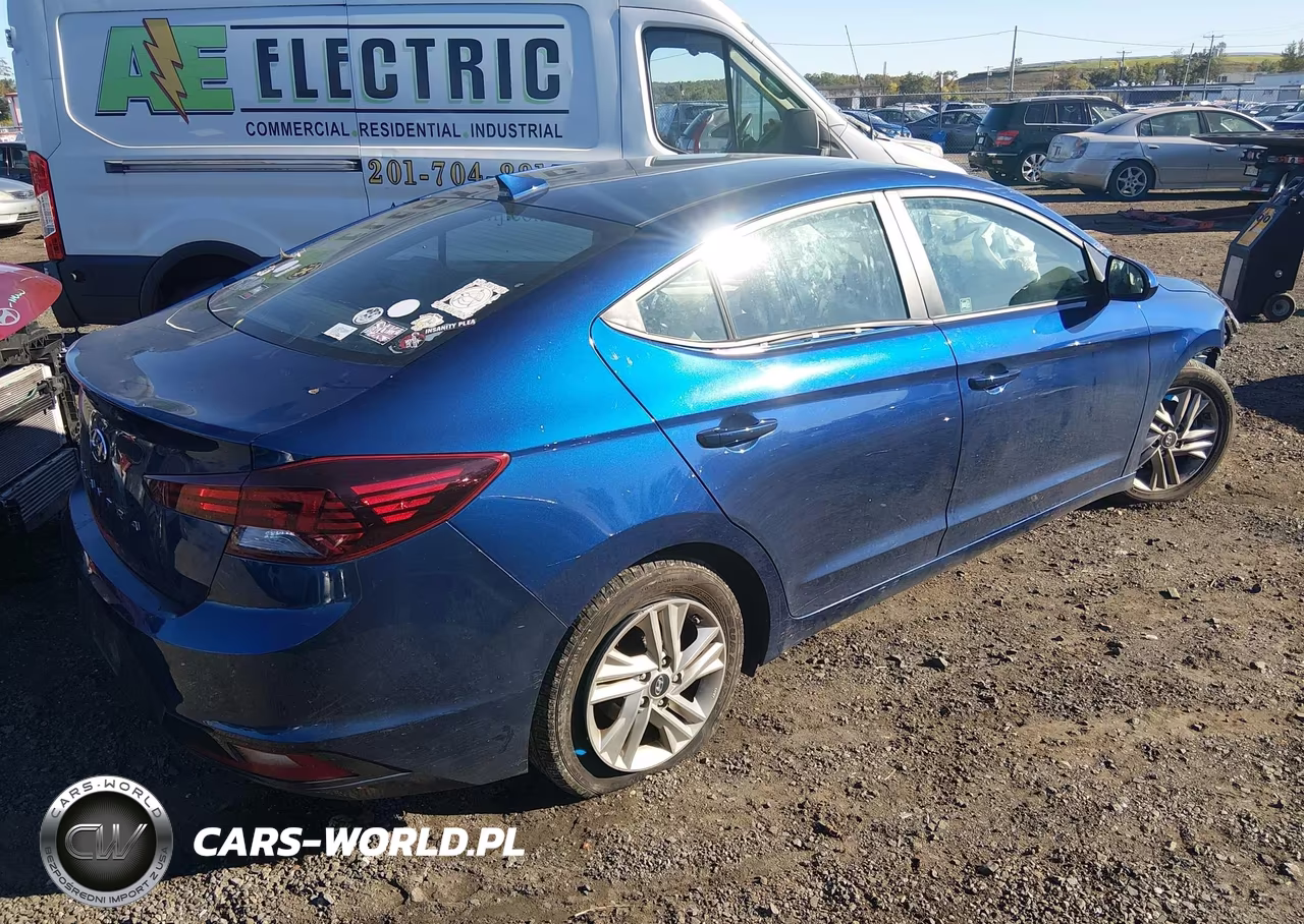 2020 Hyundai Elantra Sel VIN:5NPD84LF2LH576813 - 4
