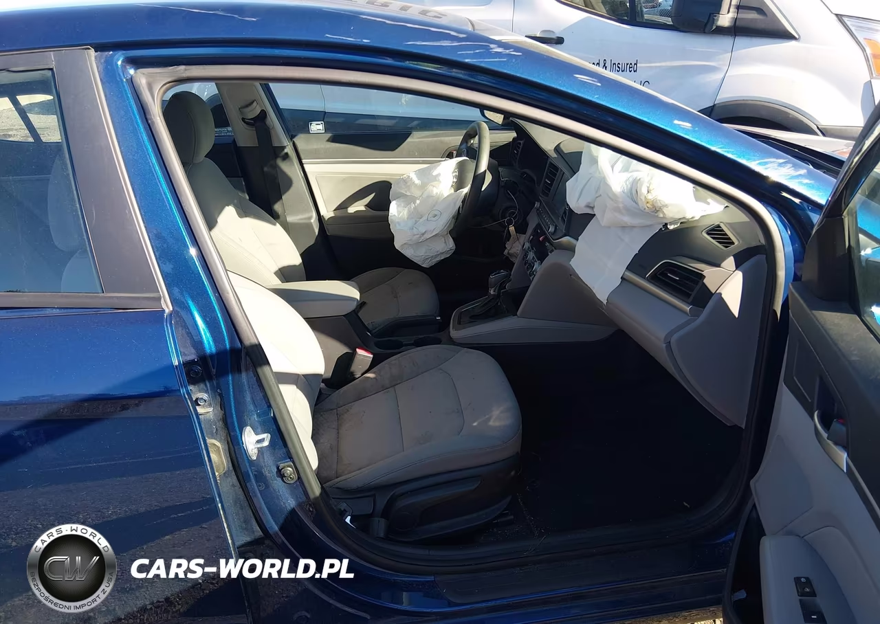 2020 Hyundai Elantra Sel VIN:5NPD84LF2LH576813 - 5
