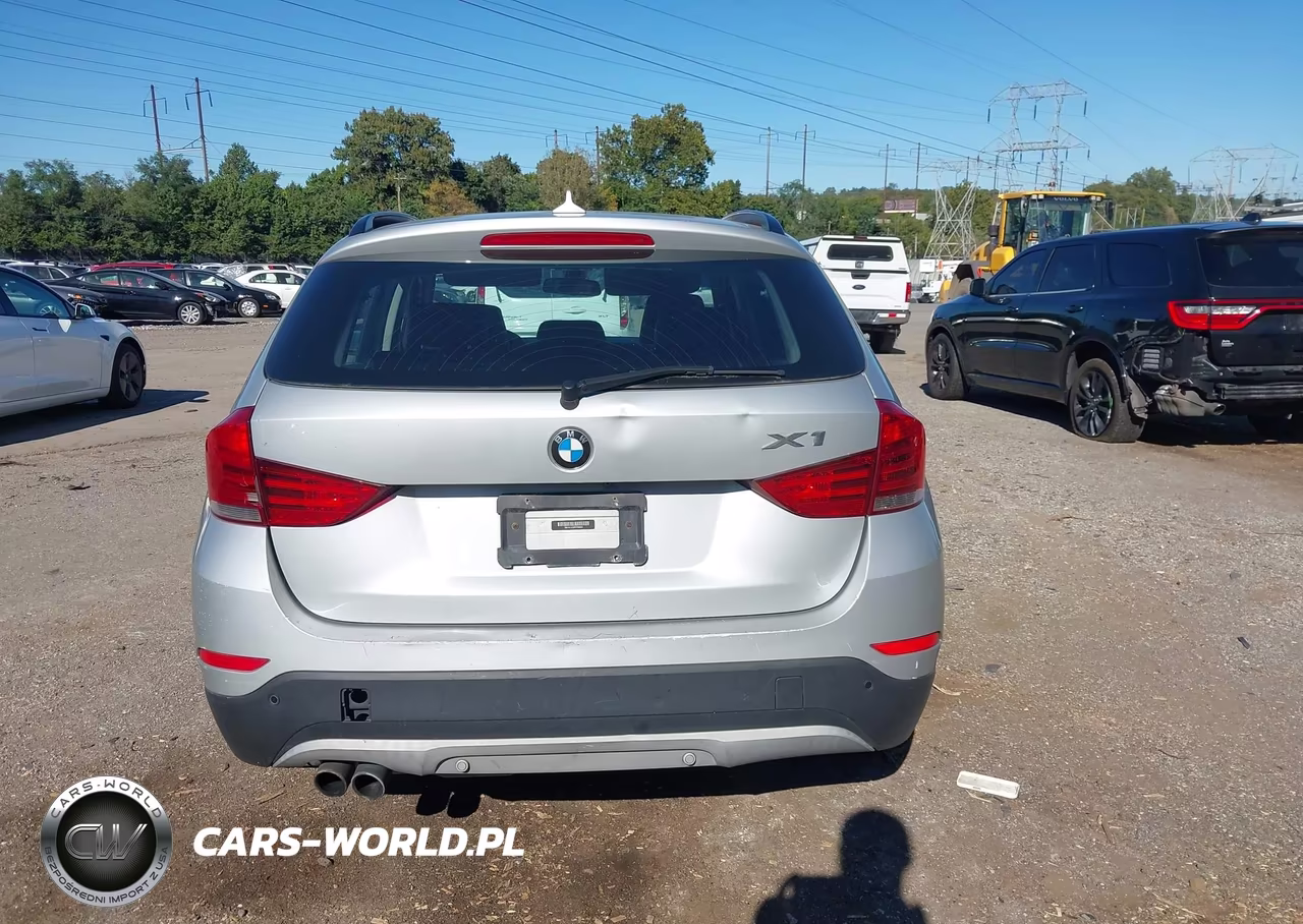 2015 BMW X1 xDrive28I VIN:WBAVL1C50FVY39083 - 17