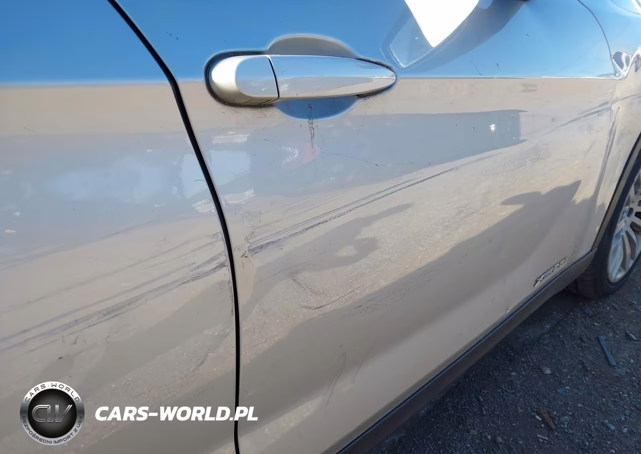 2015 BMW X1 xDrive28I VIN:WBAVL1C50FVY39083 - 18