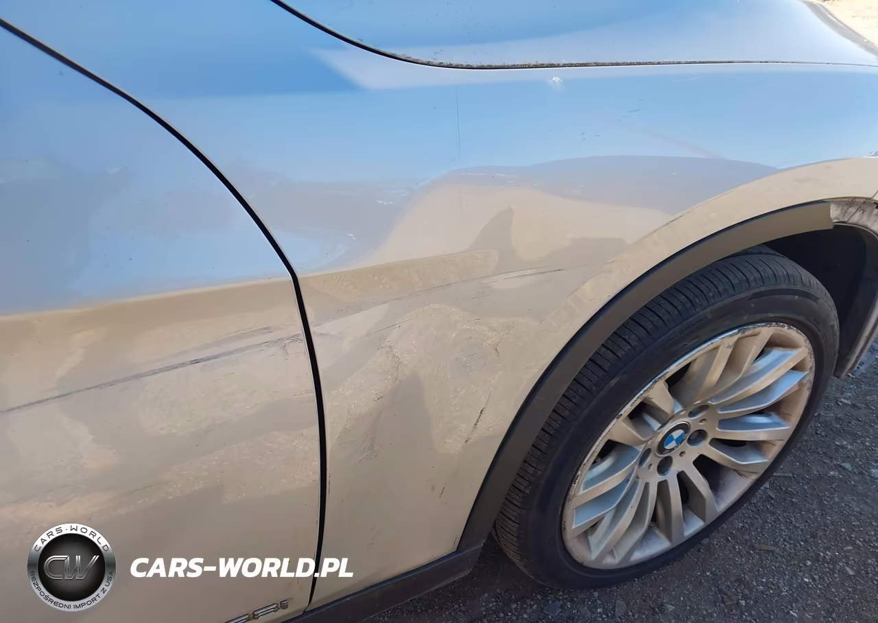 2015 BMW X1 xDrive28I VIN:WBAVL1C50FVY39083 - 19