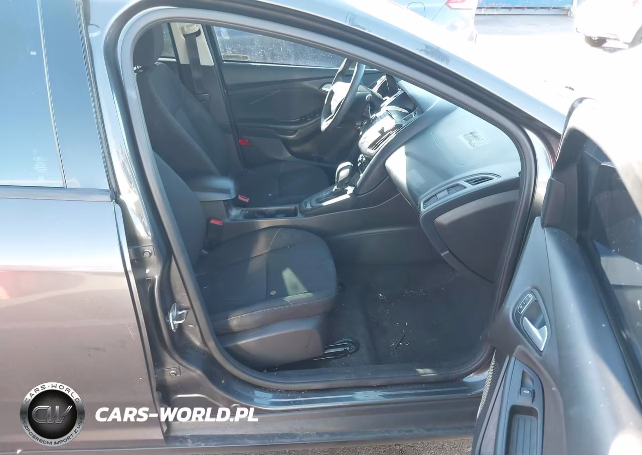 2015 Ford Focus Se VIN:1FADP3F25FL341639 - 5