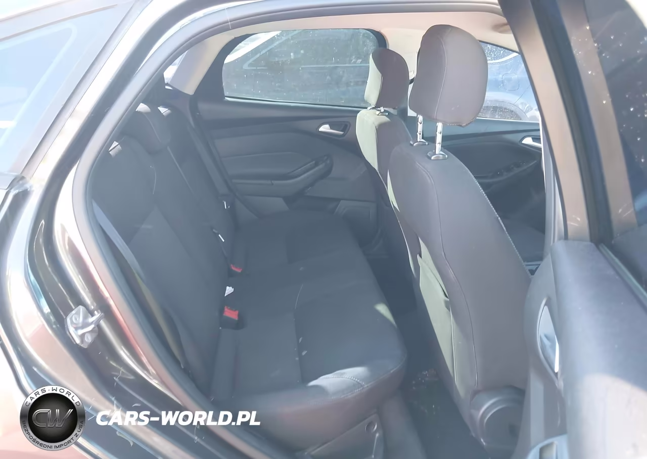 2015 Ford Focus Se VIN:1FADP3F25FL341639 - 8