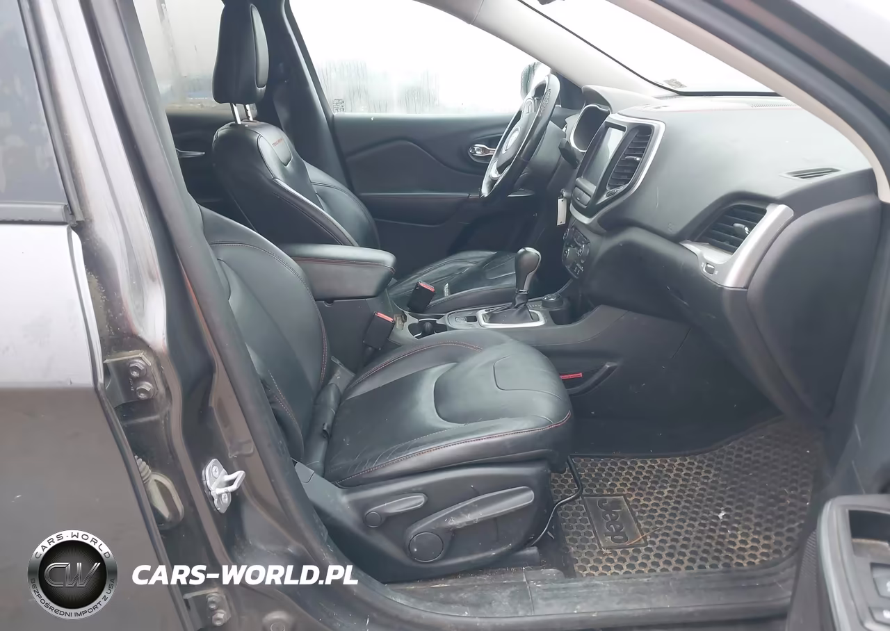 2014 Jeep Cherokee Trailhawk VIN:1C4PJMBS6EW188996 - 5
