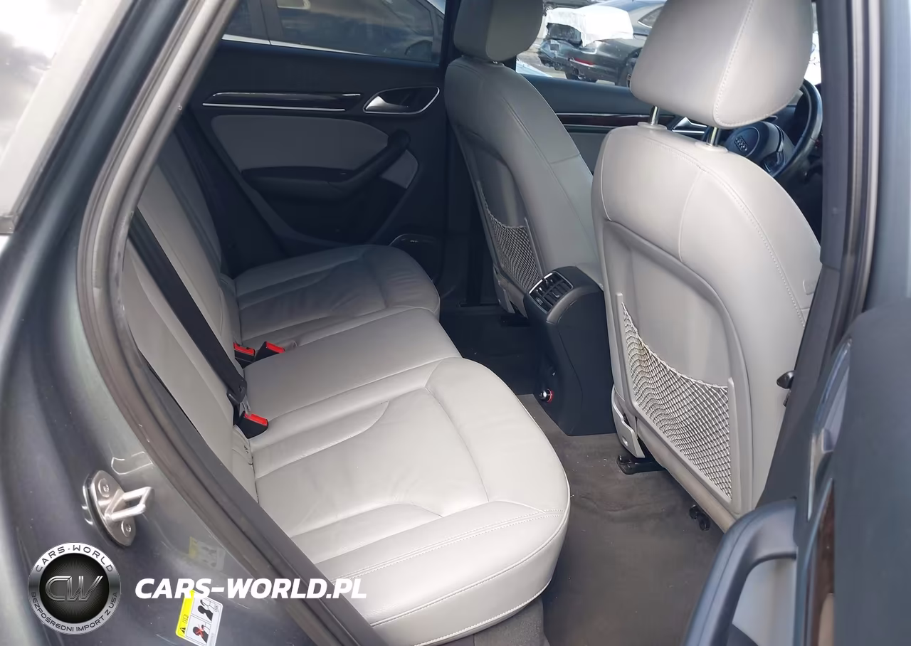 2016 Audi Q3 2.0T Premium Plus VIN:WA1GFCFS8GR019449 - 8