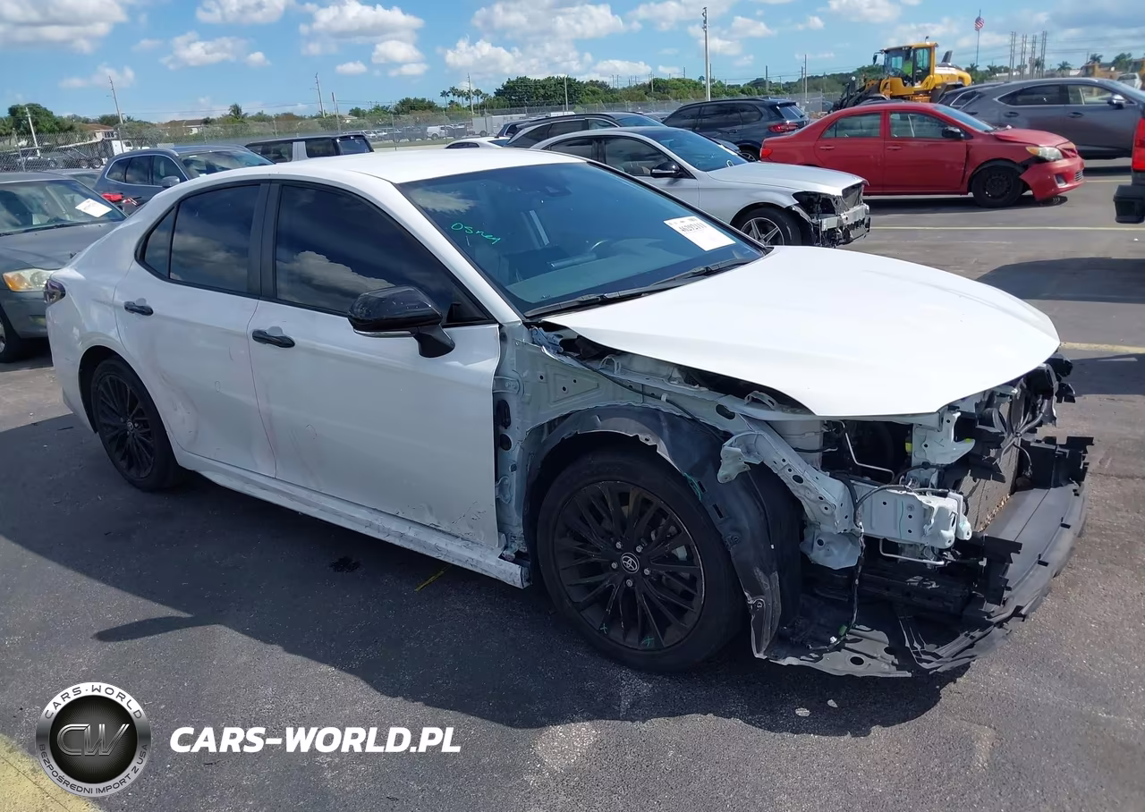2022 Toyota Camry Se Nightshade Edition