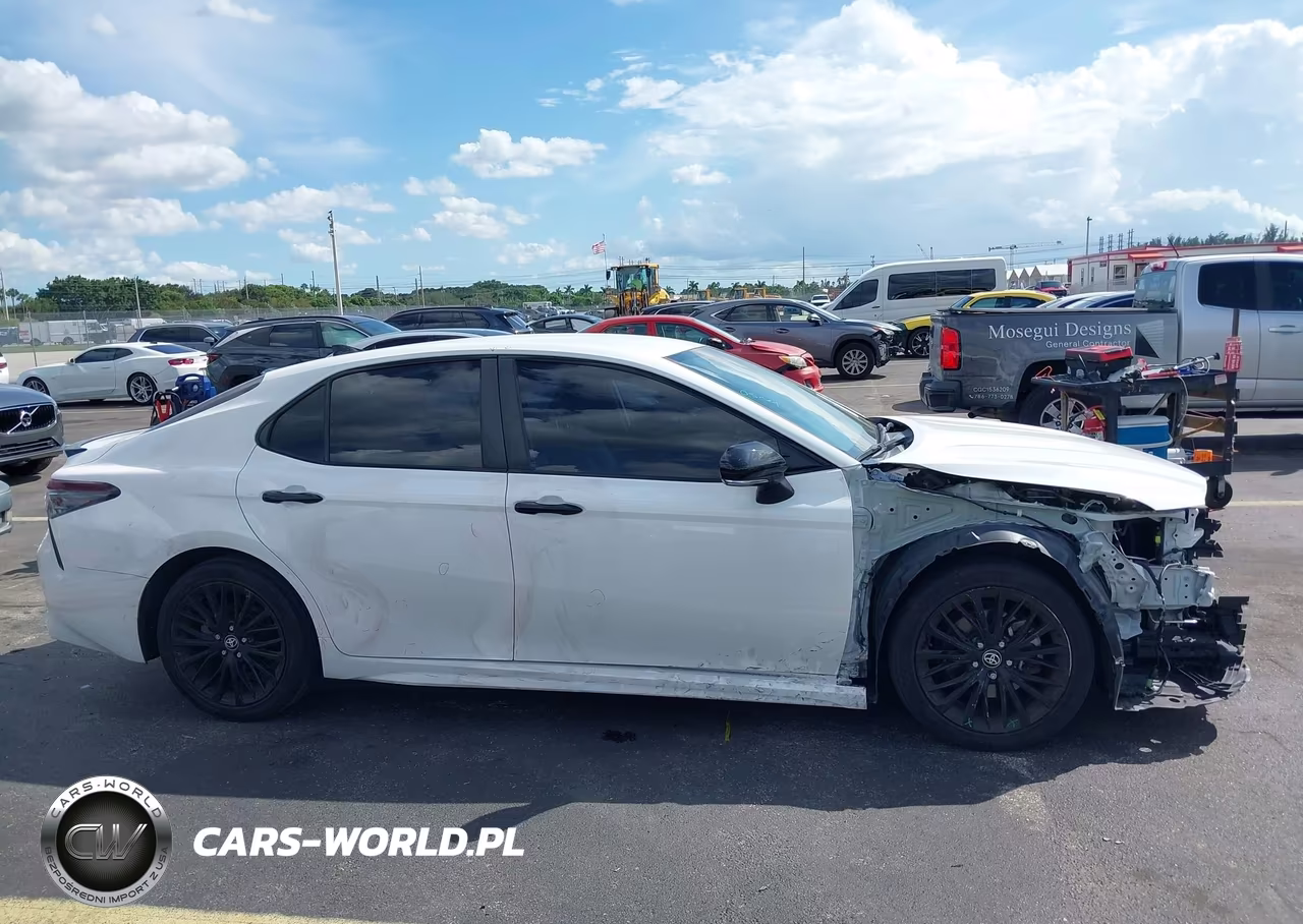 2022 Toyota Camry Se Nightshade Edition VIN:4T1T11AK8NU033193 - 14