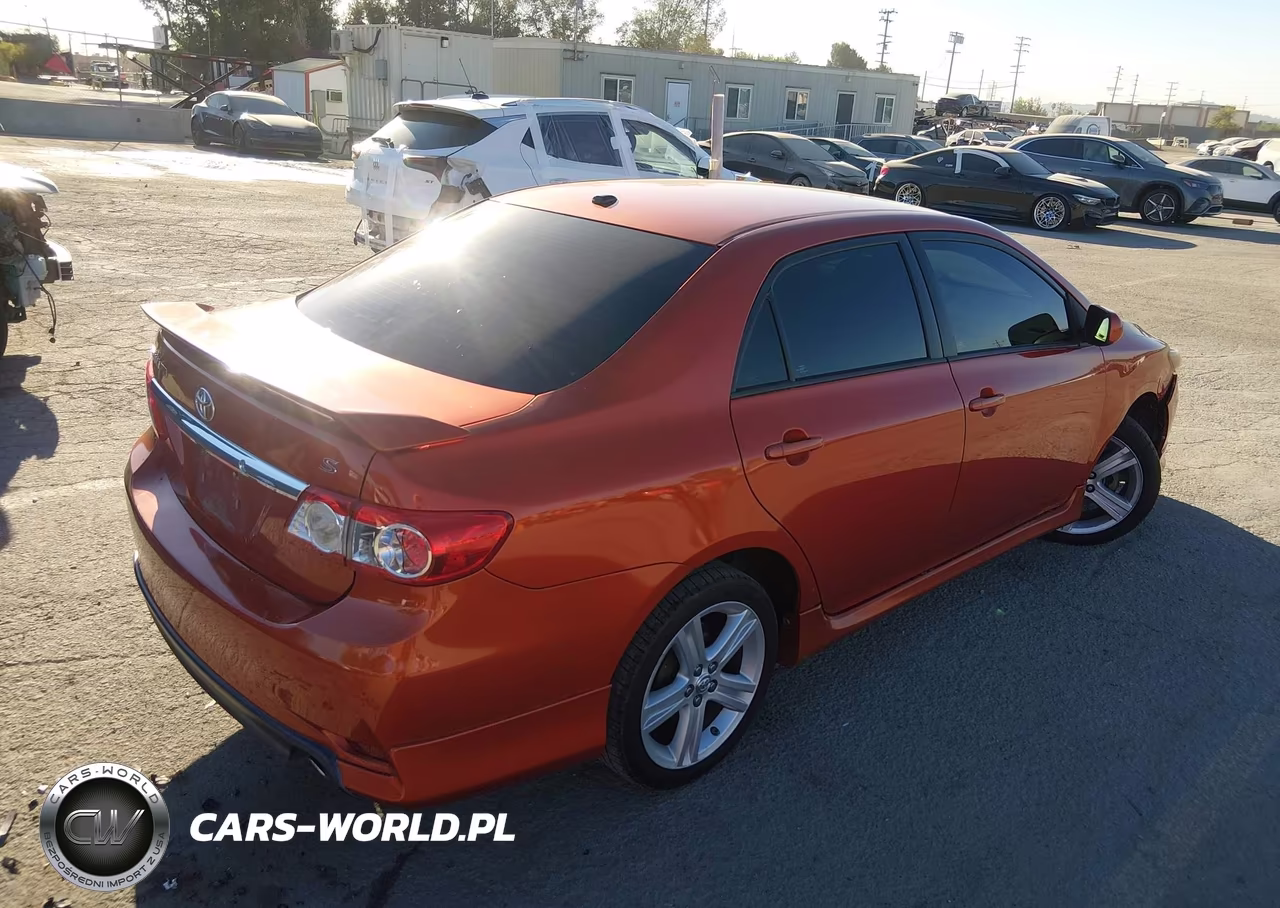 2013 Toyota Corolla S Special Edition VIN:2T1BU4EE8DC089370 - 4