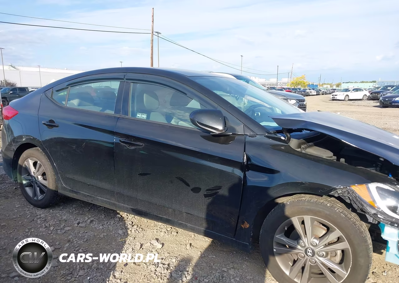 2018 Hyundai Elantra Sel VIN:5NPD84LF5JH299717 - 13