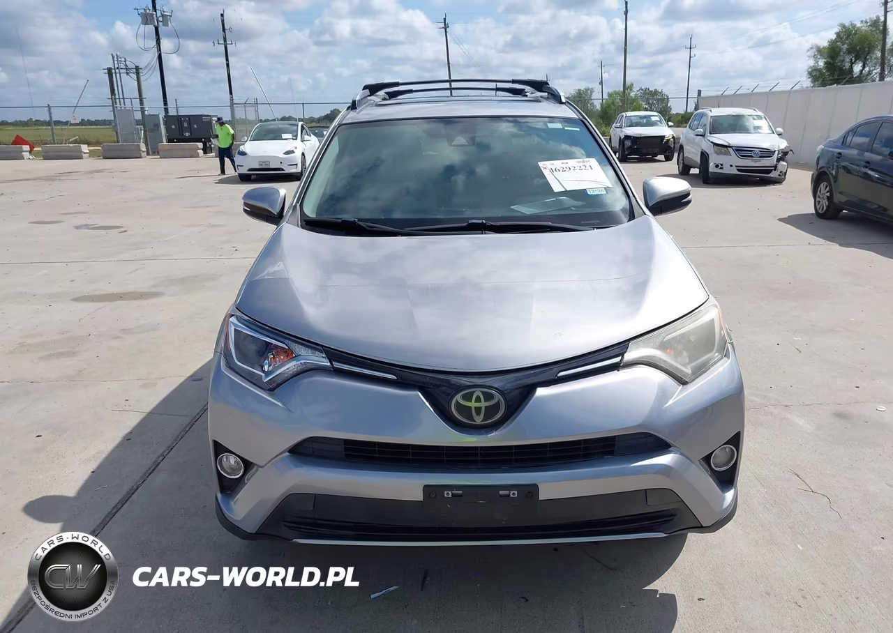 2018 Toyota Rav4 Xle VIN:JTMWFREV4JJ158306 - 12