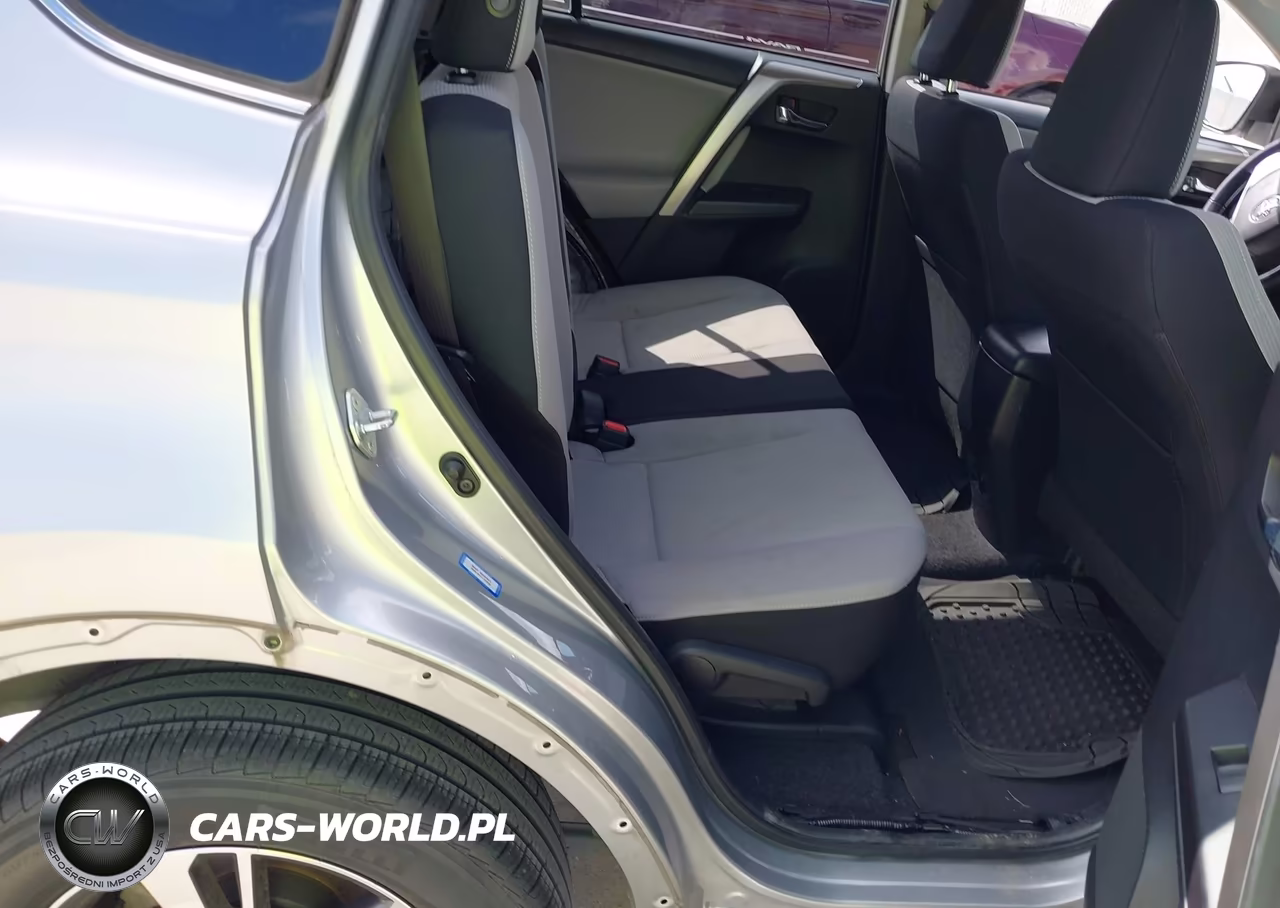 2018 Toyota Rav4 Xle VIN:JTMWFREV4JJ158306 - 8