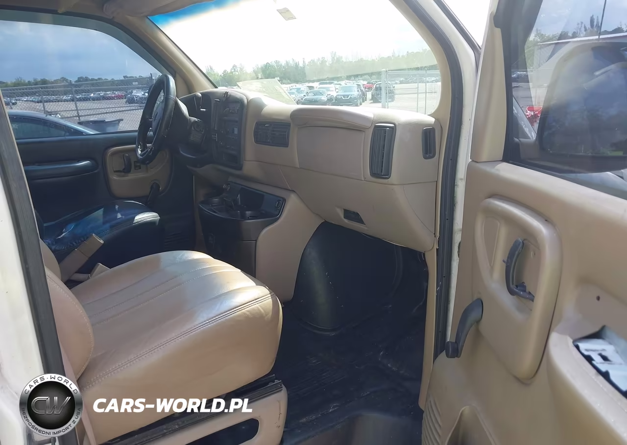 2001 Chevrolet Express VIN:1GCFG25W311153580 - 5