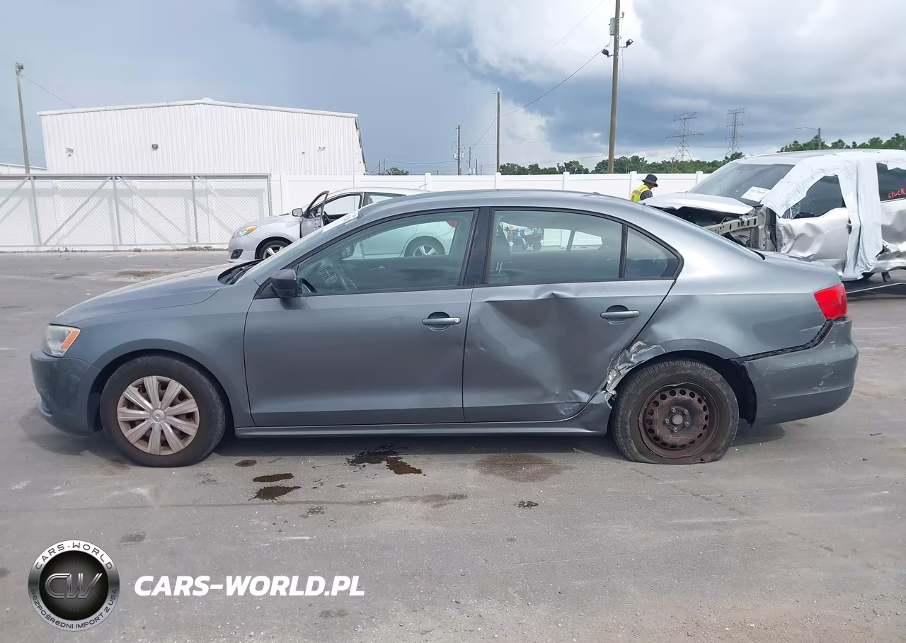 2014 Volkswagen Jetta 2.0L S VIN:3VW2K7AJ7EM217744 - 14