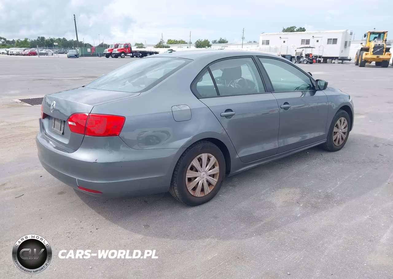 2014 Volkswagen Jetta 2.0L S VIN:3VW2K7AJ7EM217744 - 4
