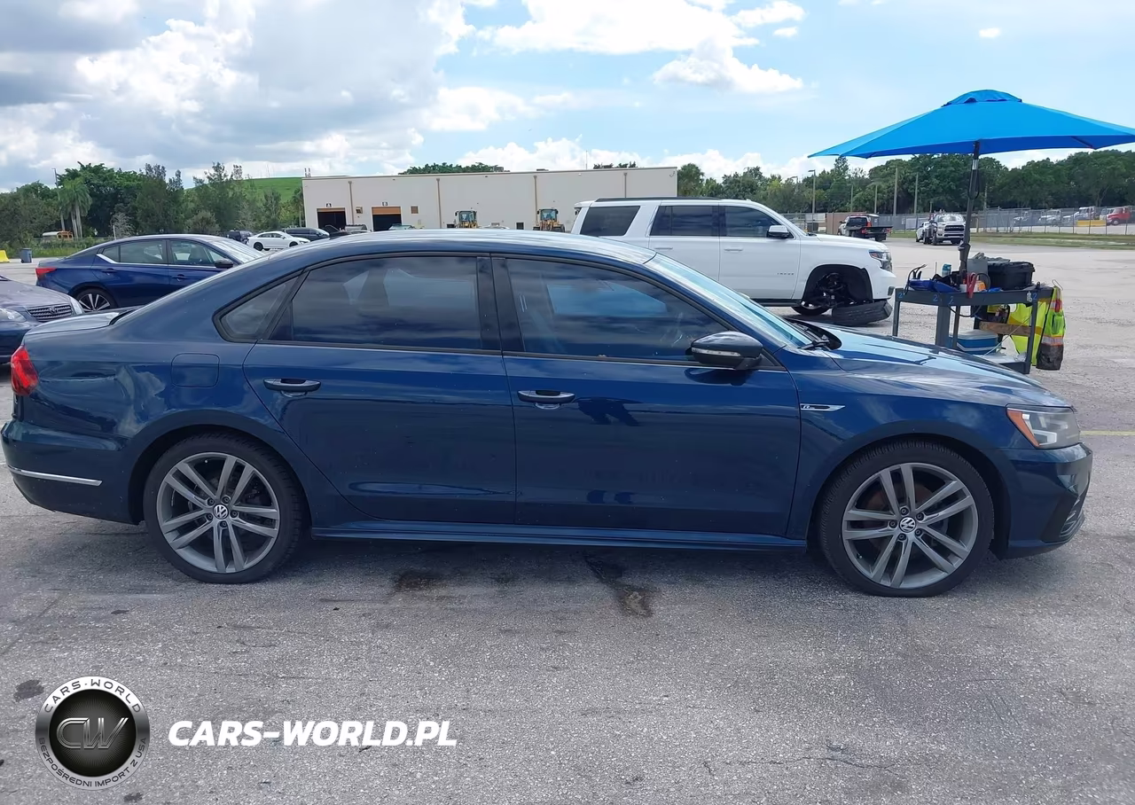 2018 Volkswagen Passat 2.0T R-Line-2.0T S VIN:1VWAA7A31JC051362 - 13