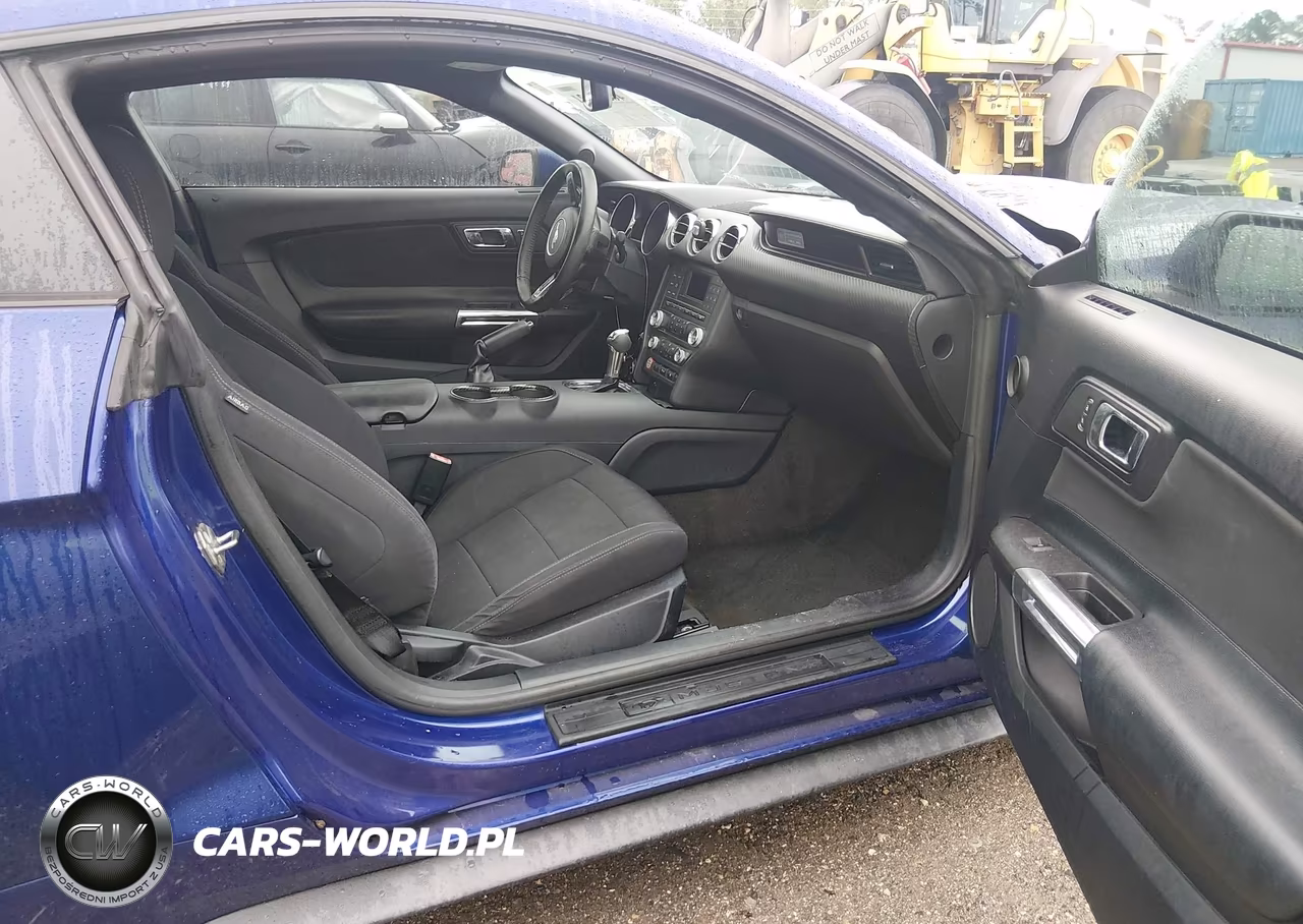 2016 Ford Mustang V6 VIN:1FA6P8AM6G5277499 - 5