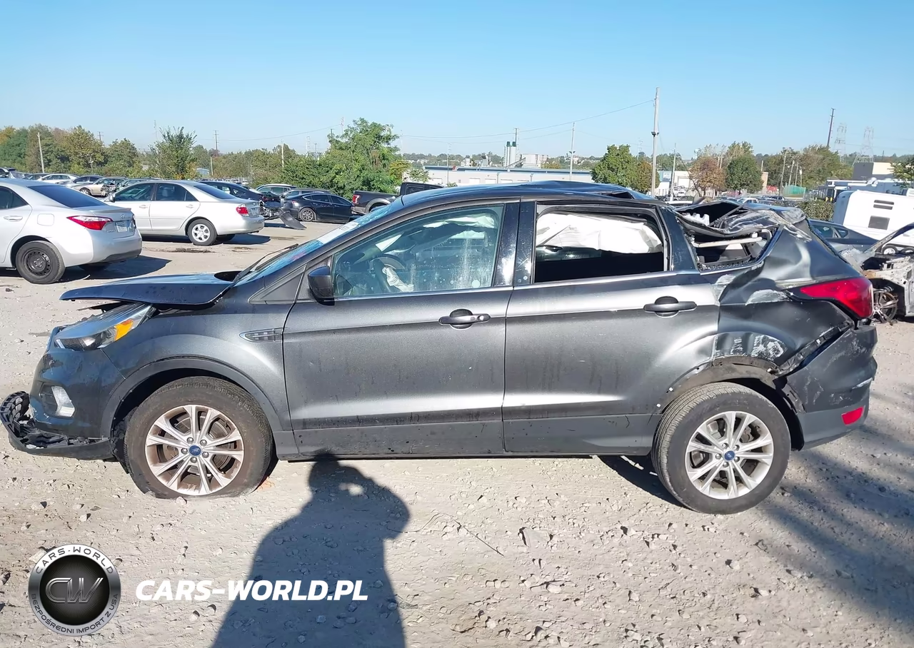 2019 Ford Escape Se VIN:1FMCU0GDXKUB44320 - 14