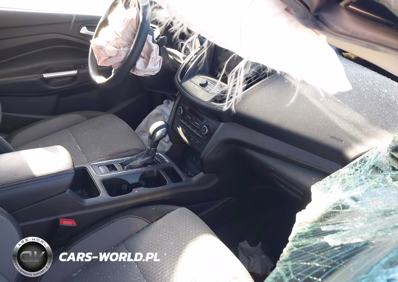 2019 Ford Escape Se VIN:1FMCU0GDXKUB44320 - 5